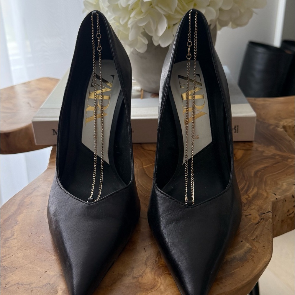 Zara Black Pointed Toe Stiletto Heels - Picture 2 of 4